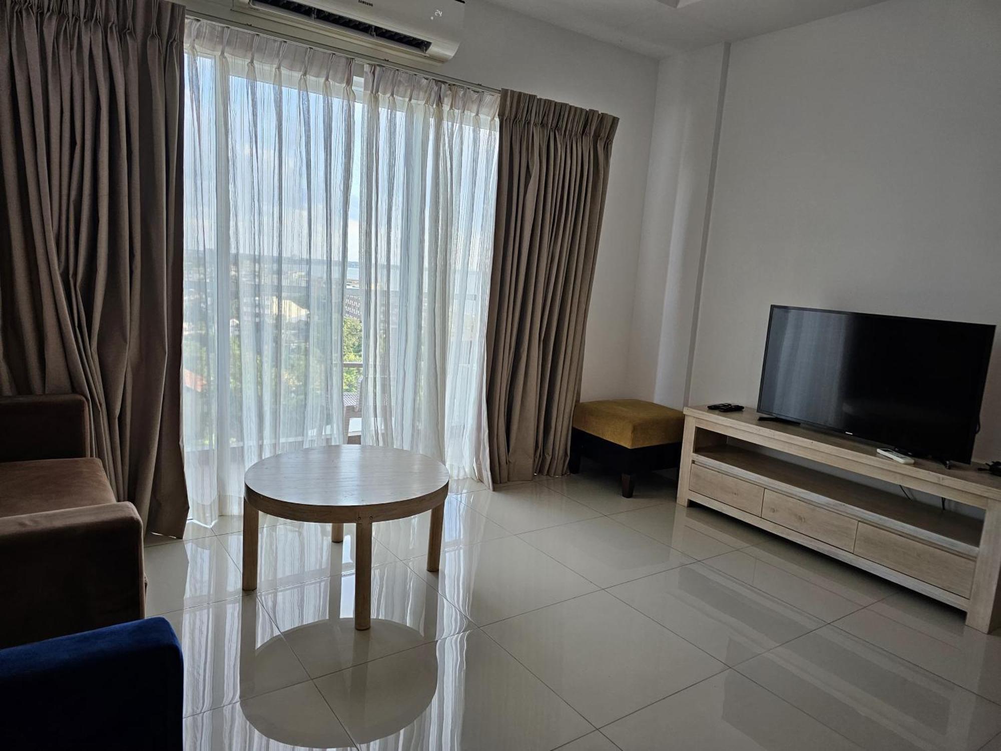 Ocean Breeze Sea View Luxury Apartments Negombo Exterior foto