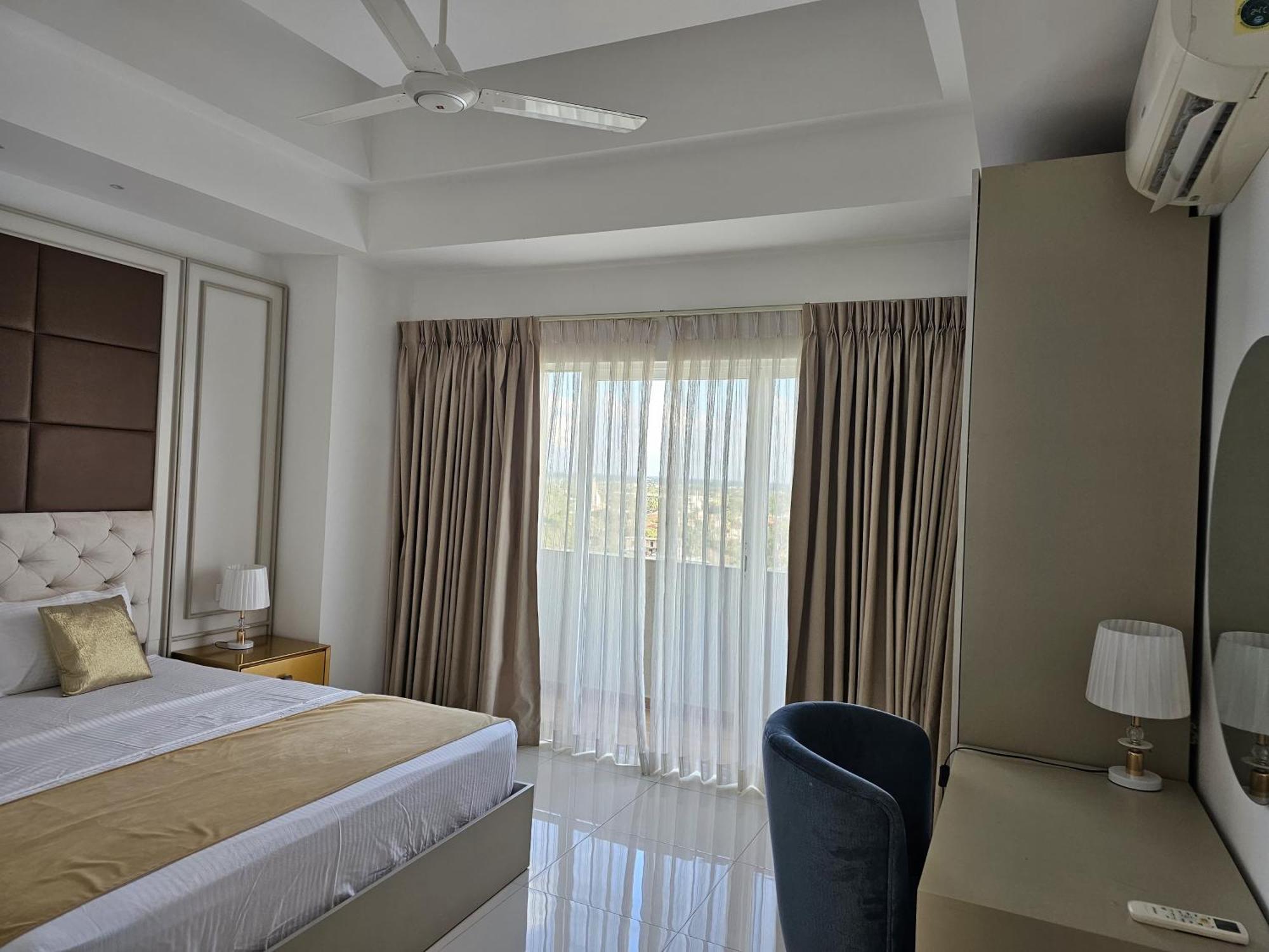 Ocean Breeze Sea View Luxury Apartments Negombo Exterior foto
