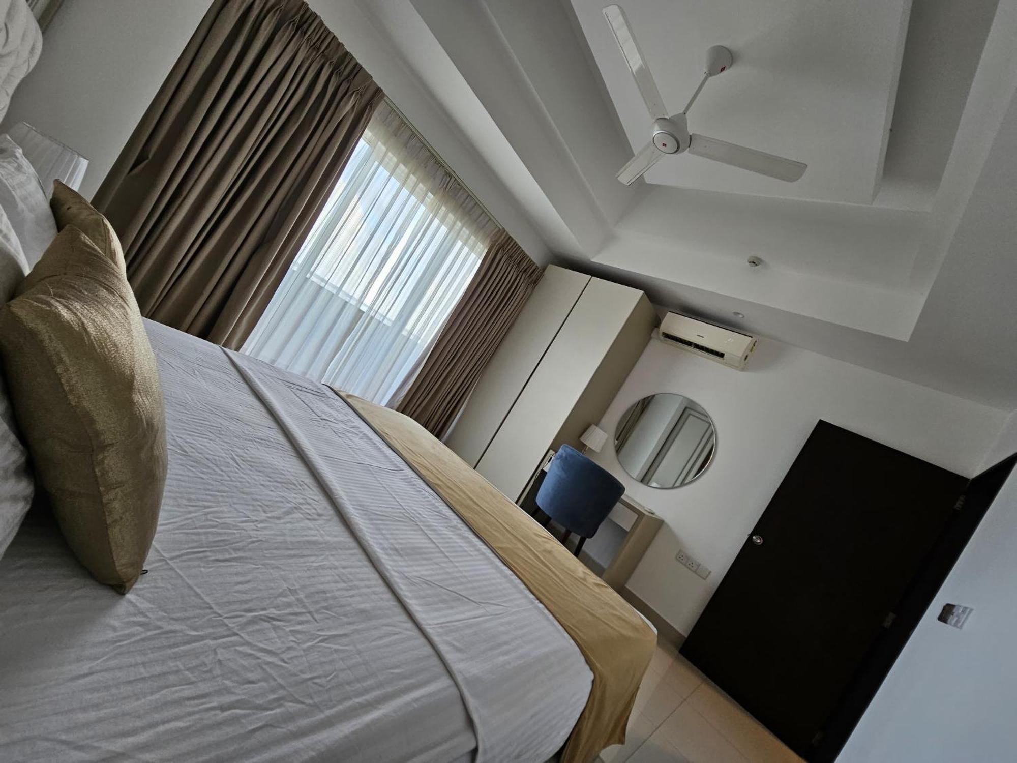 Ocean Breeze Sea View Luxury Apartments Negombo Exterior foto